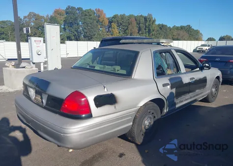 2005 Ford Crown Victoria Police z USA, uszkodzony, nr VIN 2FAHP71W15X120494